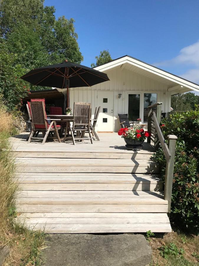 Lyckhus Vila Ljungskile Exterior foto